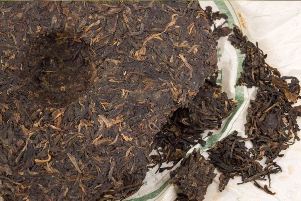 Frunze de ceai pu-erh presate. Beneficiile ceaiului Pu-erh