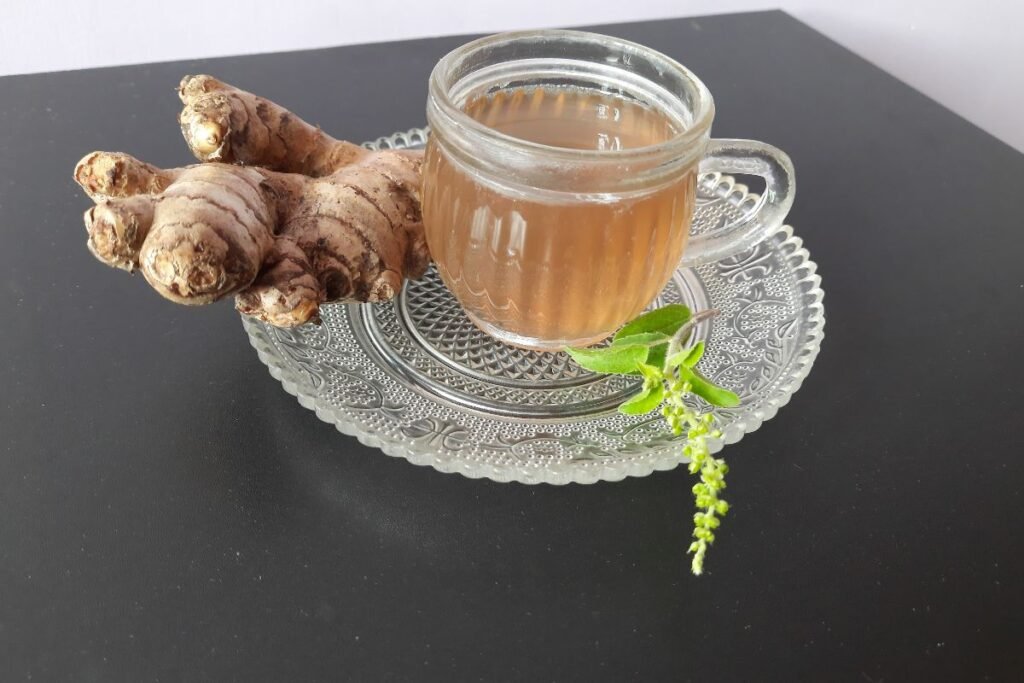 Ceai de busuioc cu ghimbir